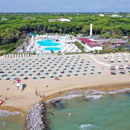 Duplex Only 150mt From The * Lignano Sabbiadoro